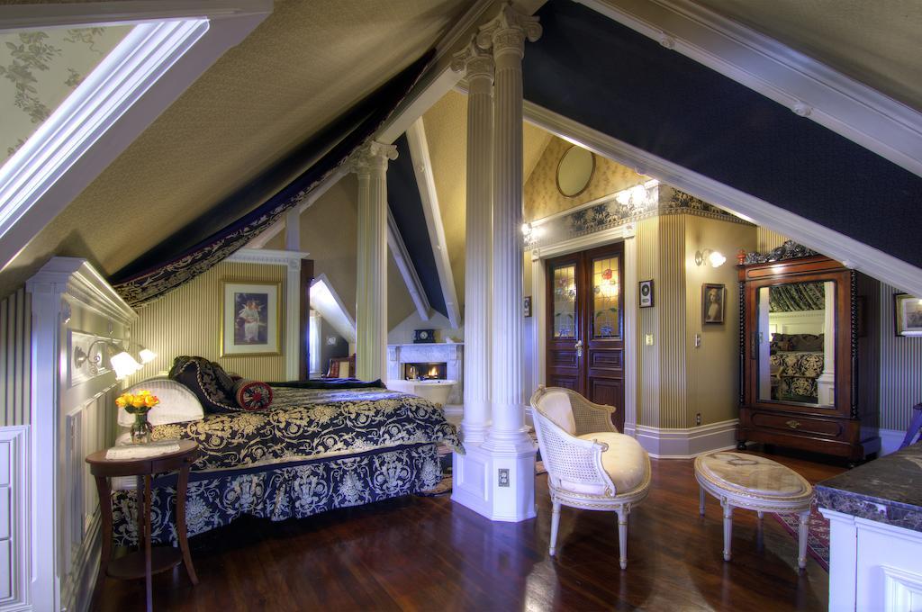 Gingerbread Mansion Bed & Breakfast Ferndale Rom bilde